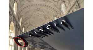 Η Lancia γίνεται ηλεκτρική