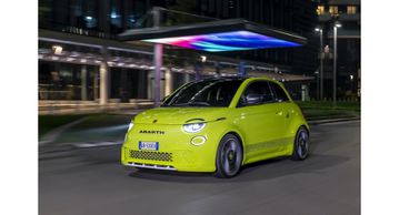 Το πρώτο ηλεκτρικό Abarth, είναι το 500e