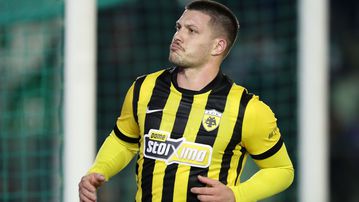 Ο Γιόβιτς έγραψε ιστορία με το χατ-τρικ κόντρα στον Παναθηναϊκό