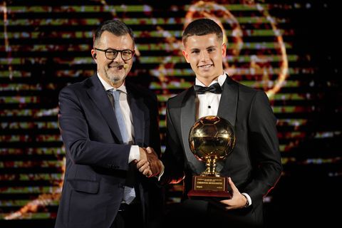 Μουζακίτης: «Δεν ξέρω πότε το βραβείο θα φύγει από το κρεβάτι μου»