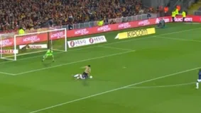 Ο Οπεντά με ντρίμπλα αλά Ρονάλντο «σώριασε» κι εξέθεσε τον Μαρκίνιος (vid)