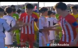 Θα έκανε τον Σιμεόνε περήφανο: O 12χρονος αρχηγός της Ατλέτικο πιάστηκε στα χέρια με αντίπαλό του στη Ρεάλ στη διαδικασία της χειραψίας! (vid)