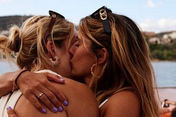 Ποδοσφαρίστριες της Λυών ανακοίνωσαν τον αρραβώνα τους