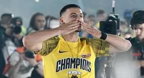 Βγήκε και επίσημα το «διαζύγιο» της ΑΕΚ με τον Γαλανόπουλο