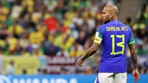 Ο Ντάνι Άλβες αγόρασε πορτογαλική ομάδα και εξετάζει την επιστροφή του στα γήπεδα