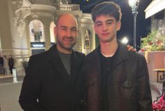 Ο μεγάλος γιος του Σπανούλη έγινε 16 και ξεπέρασε στο ύψος τον πατέρα του! (pic)