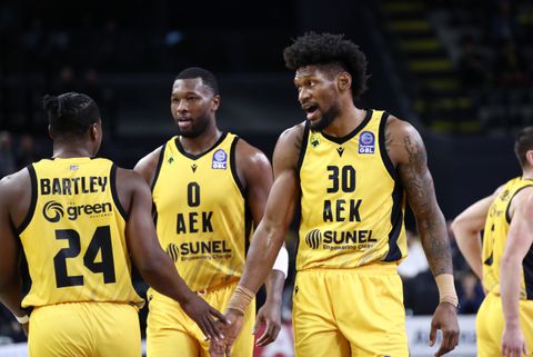 Χωρίς Κρις Σίλβα η ΑΕΚ στην Πάτρα - Αμφίβολη η συμμετοχή των Γκρέι και Κατσίβελη