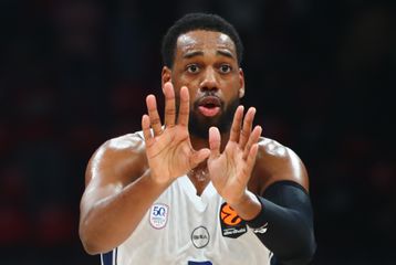 Τα «έσπασε» η Αναντολού Εφές στο πρώτο ημίχρονο απέναντι στον Ερυθρό Αστέρα