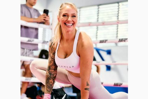 Η Έμπανι Μπρίτζες εντυπωσιάζει στην ανοιχτή προπόνηση πριν την επιστροφή της στο ρινγκ