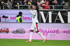 Νίκη-χρυσάφι για τη Μίλαν με υπογραφή Λεάο