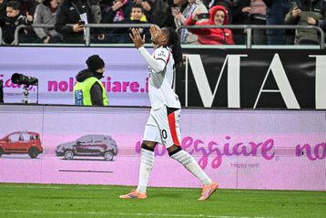 Νίκη-χρυσάφι για τη Μίλαν με υπογραφή Λεάο