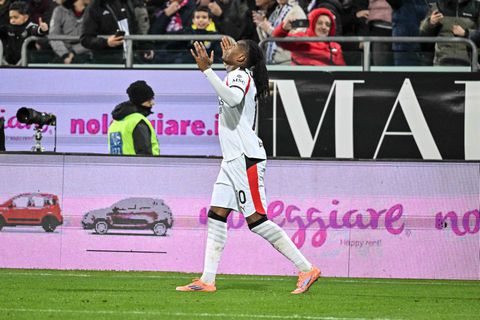 Νίκη-χρυσάφι για τη Μίλαν με υπογραφή Λεάο