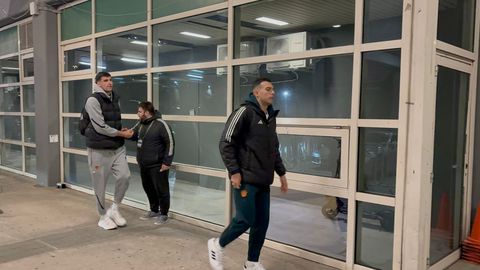 Η άφιξη του Παναθηναϊκού στο T-Center για το ντέρμπι με τον Ολυμπιακό (vid)