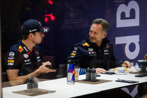 Ο Φερστάπεν διατηρεί τακτική επαφή με τον Χόρνερ