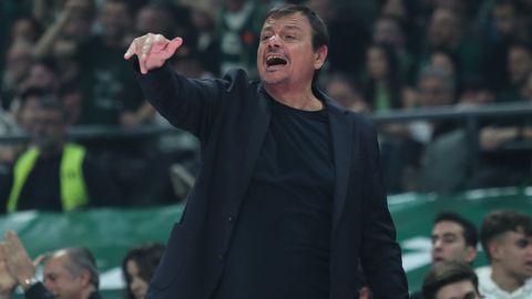 Ειρωνικός Αταμάν: «Συγχαρητήρια στους διαιτητές, θα είναι στον τελικό της EuroLeague με αυτή την εμφάνιση»
