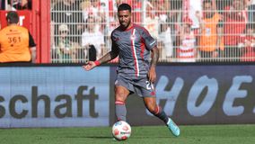 Ποιος ανοίγει την πόρτα της εξόδου μετά τον Καμπελά