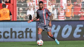 Ποιος ανοίγει την πόρτα της εξόδου μετά τον Καμπελά