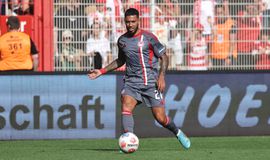 Ποιος ανοίγει την πόρτα της εξόδου μετά τον Καμπελά