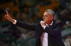 Κάτι πάει... λάθος: Ο Ράντονιτς έχει 18 παίκτες στο ρόστερ, όσους υπολογίζει ο Γιοβάνοβιτς στο δικό του!