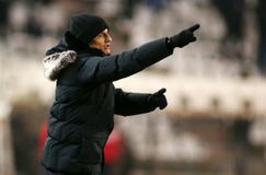 Μετρά επιστροφές ο Λουτσέσκου και καταστρώνει τα πλάνα του για το ντέρμπι με τον Ολυμπιακό