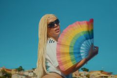 Με φανέλα της Αργεντινής και το «9» του Ικάρντι στην πλάτη, η Γουάντα Νάρα κόβει την ανάσα στο videoclip του νέου τραγουδιού της (vid+pics)