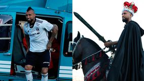 Η σουρεαλιστική παρουσίαση του Βιδάλ στην Κόλο Κόλο: Προσγειώθηκε με ελικόπτερο κι αποθεώθηκε πάνω σε άλογο σαν τον βασιλιά Αρθούρο (vids)