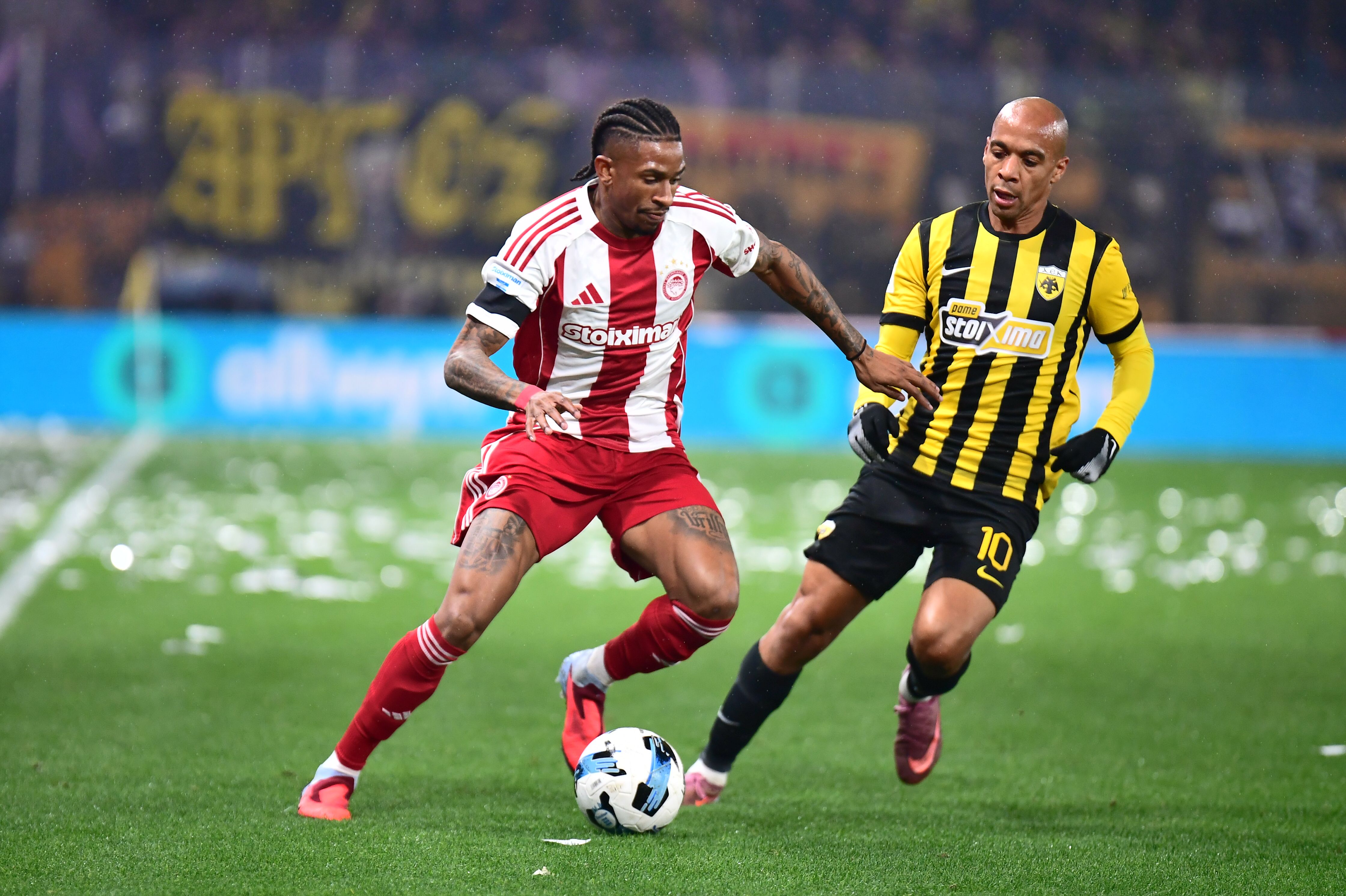 Η «έκρηξη» του Ηλιόπουλου και οι… ψύχραιμοι που προσπάθησαν να κρατήσουν τα αποδυτήρια