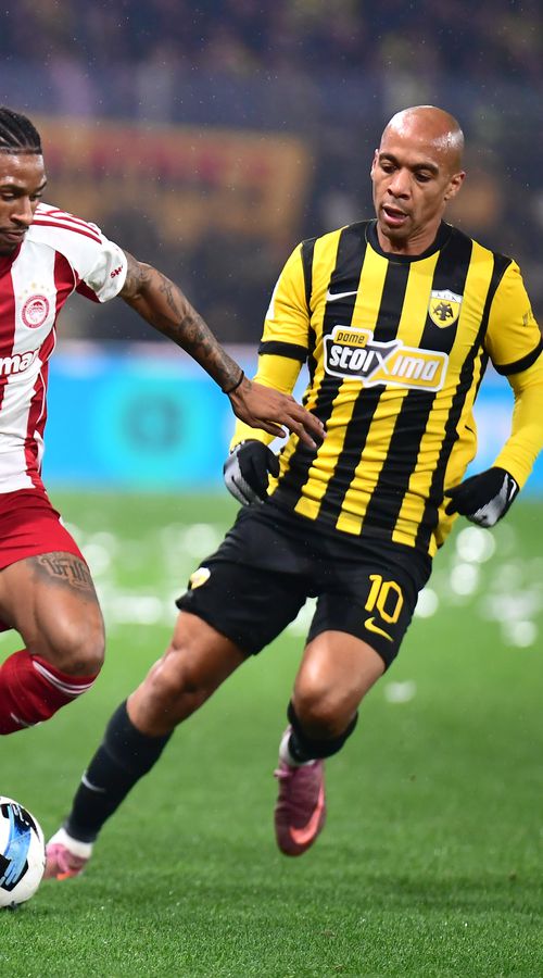 Η «έκρηξη» του Ηλιόπουλου και οι… ψύχραιμοι που προσπάθησαν να κρατήσουν τα αποδυτήρια