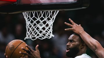 Σε ελεύθερη πτώση οι Μπακς και νέα ήττα από τους Σέλτικς