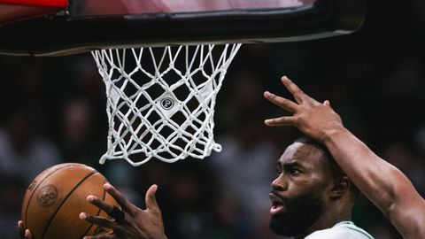 Σε ελεύθερη πτώση οι Μπακς και νέα ήττα από τους Σέλτικς