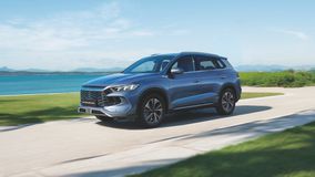 BYD: Στην ελληνική αγορά το νέο Sealion 5 DM-i (τιμές)