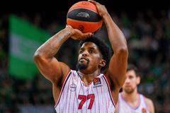 Έπος: Ο ΜακΚίσικ στη Σύρο με μπλούζα... Μπαρτζώκα! (pic)