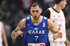 Τολιόπουλος από... άλλο πλανήτη - Τα απίθανα νούμερα στη νίκη της Ελλάδας επί του Μαυροβουνίου (vid)