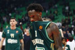 «Ήταν φάουλ στον Χέιζ-Ντέιβις;»  - Η απάντηση κορυφαίου διαιτητή για την επίμαχη φάση