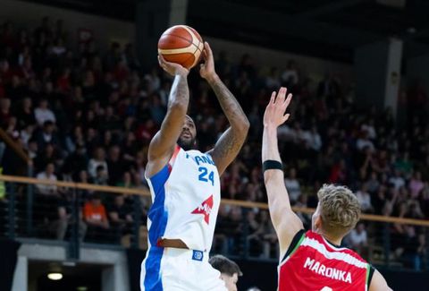 Eμπαγιέ: «Η Εθνική ομάδα είναι καθήκον - Απολαμβάνω να βρίσκομαι εδώ»