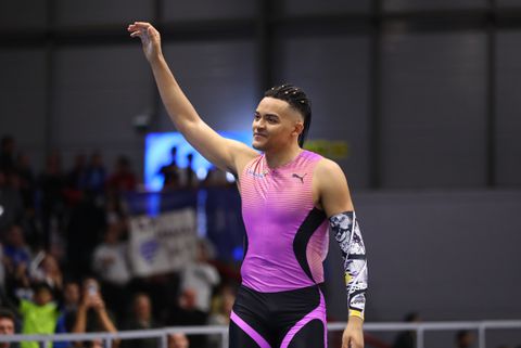 «Έρχεται το τέλος της κυριαρχίας του Ντουπλάντις;»: Τα Ισπανικά ΜΜΕ αποθεώνουν τον Καραλή