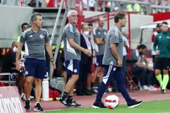 Πρώην προπονητής Ολυμπιακού για την κατάσταση στο Κατάρ: «Έπεσαν πύραυλοι, αλλά νιώθω ασφαλής»