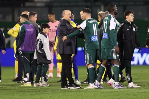 Νίκη Μπενίτεθ και επικοινωνιακό σόου Άρη