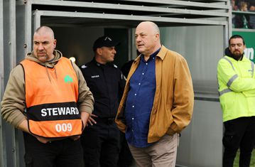 Οι παίκτες του Βόλου πήγαν στον πάγκο ως ένδειξη διαμαρτυρίας (vid)