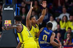 Τρομερή επιστροφή της Μπαρτσελόνα και νίκη στην έδρα της Φενέρμπαχτσε