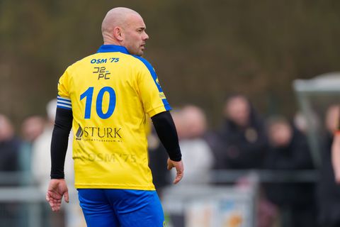 Σνάιντερ: Επέστρεψε στην δράση σε ομάδα τέταρτης κατηγορίας της Ολλανδίας