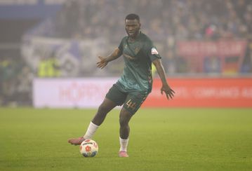 Απίστευτο: Γνωστός ποδοσφαιριστής της Bundesliga εμφανίστηκε με πολλά παραπανίσια κιλά (pic)