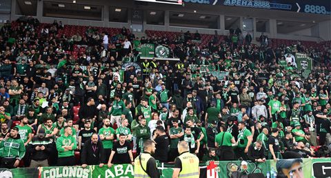 Στο... πόδι η καταπράσινη Arena 8888 κατά την είσοδο του Παναθηναϊκού (vid)