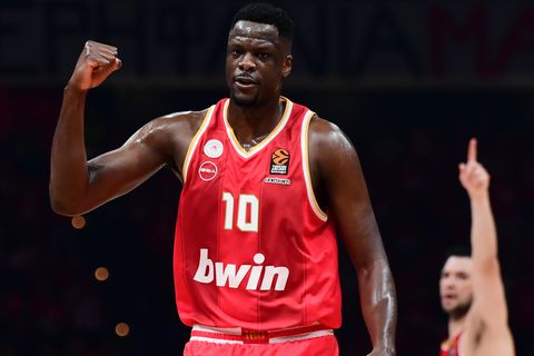 Με Φαλ για την πρωτιά στη Λυών ο Ολυμπιακός - Ποιοι μείνανε εκτός