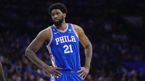 Ο Εμπίντ οδήγησε τους Σίξερς στην επικράτηση επί των Ρόκετς