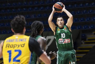 Ρεκόρ καριέρας ο Σλούκας - Πήρε τα περισσότερα ριμπάουντ στην ευρωπαϊκή του πορεία