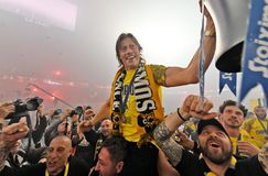 Στο σπίτι του Αλμέιδα η Original 21 για να στείλει μήνυμα απόλυτης στήριξης