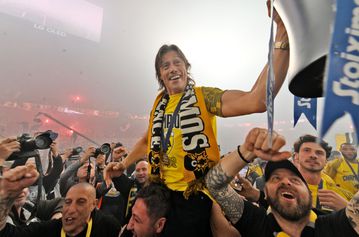 Στο σπίτι του Αλμέιδα η Original 21 για να στείλει μήνυμα απόλυτης στήριξης