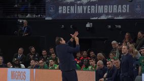 Χαμός με Αταμάν: Αποχώρησε έξαλλος πριν το τέλος του Game 4 με την Εφές!