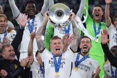 Ποδοσφαιρικός πολιτισμός: Η Μπαρτσελόνα συνεχάρη τη Ρεάλ Μαδρίτης για την κατάκτηση του Champions League